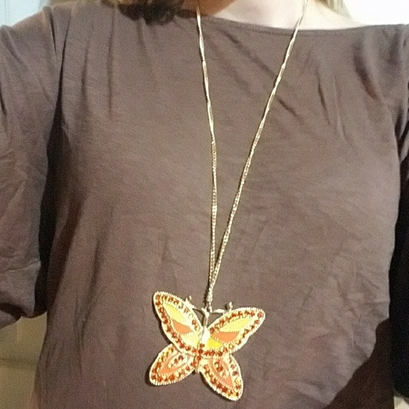 *F 🦋📿🦋Long Butterfly necklace with adjuster🦋📿🦋 - Picture 3 of 3